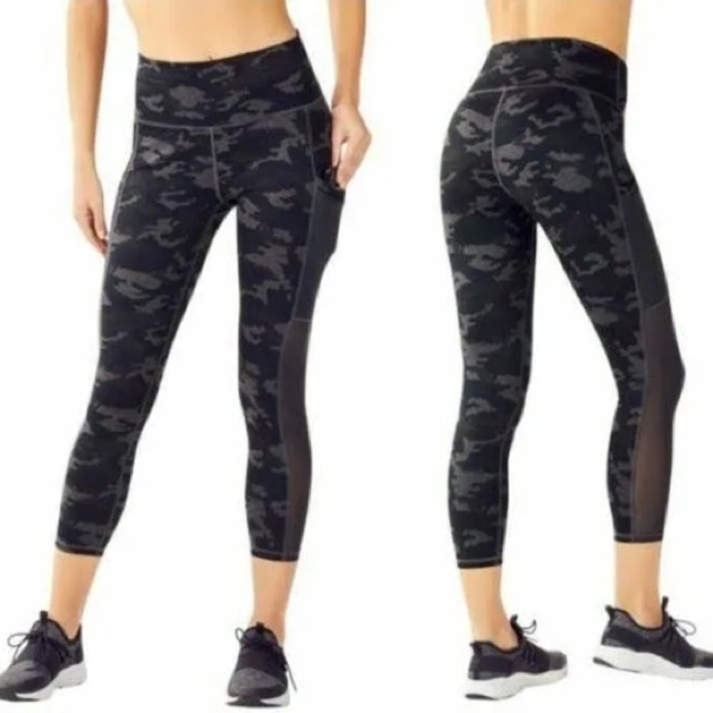 Fabletics Mila High-Waisted Pocket Capri Leggings Charcoal Camo